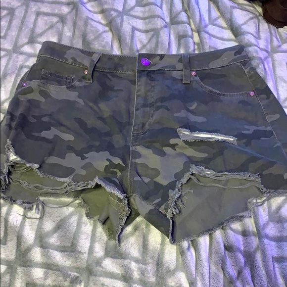 Jean shorts - Picture 1 of 1